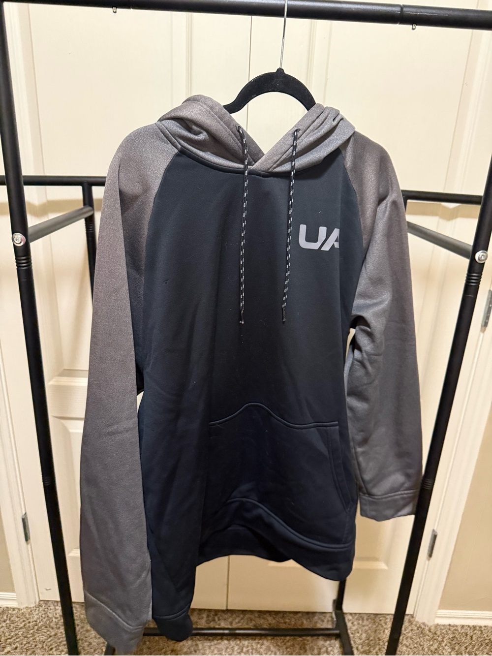 Under Armour Men’s Black and Gray Pullover Hoodie